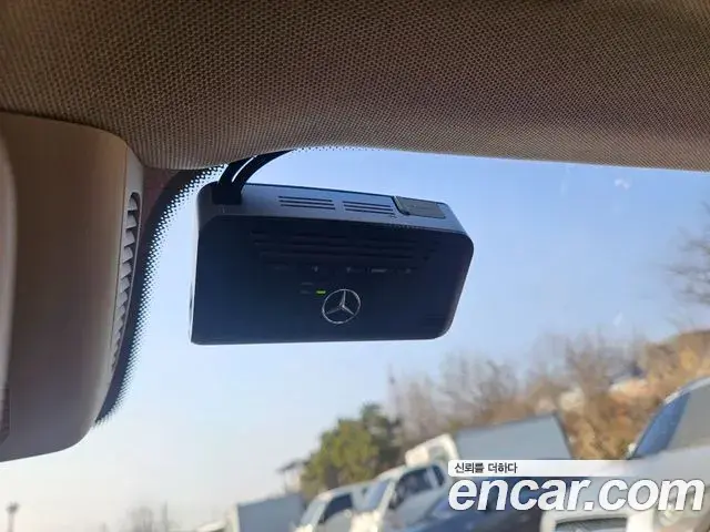 Mercedes-Benz E-Class 2018 — ფოტო 6/19