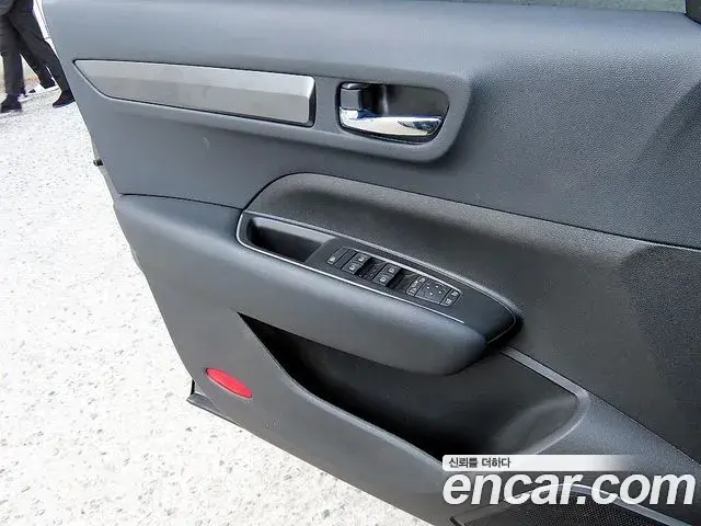 Renault Samsung QM6 2023 — ფოტო 2/19
