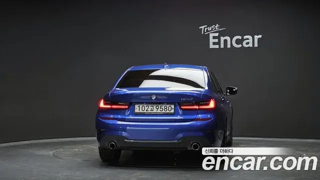 BMW 3 Series 2020 — ფოტო 6/20