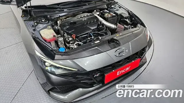 Hyundai The New Avante Hybrid 2022 — Photo 16/20