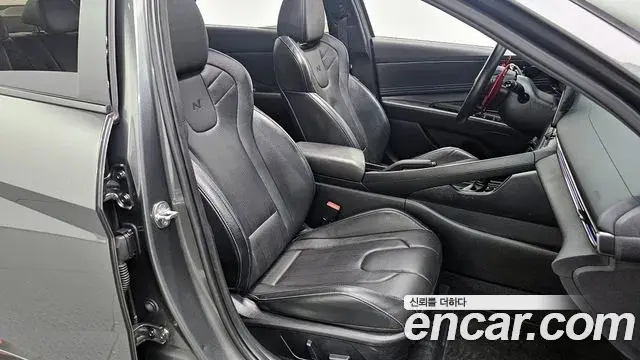 Hyundai The New Avante Hybrid 2022 — Photo 18/20