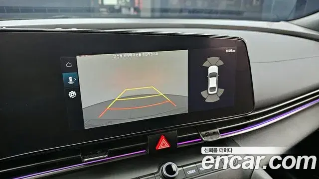 Hyundai The New Avante Hybrid 2022 — Photo 2/20
