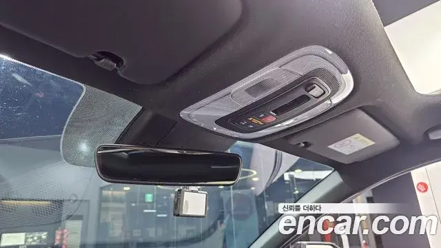Hyundai The New Avante Hybrid 2022 — Photo 7/20