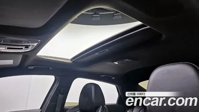 Hyundai The New Avante Hybrid 2022 — Photo 19/20