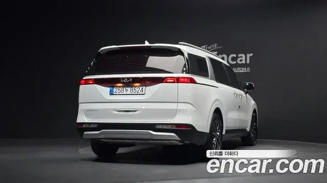 Kia Carnival 2023 — Фото 4/20