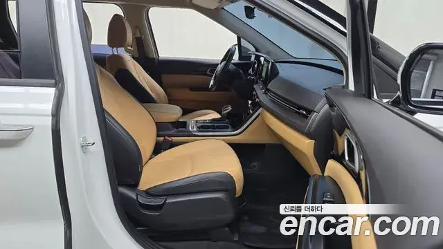 Kia Carnival 2023 — Фото 11/20