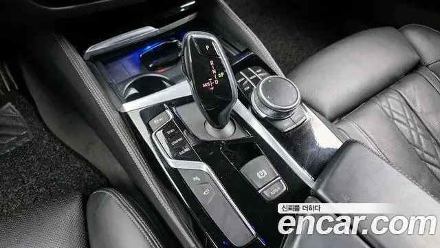 BMW 5 Series 2019 — Şəkil 7/20