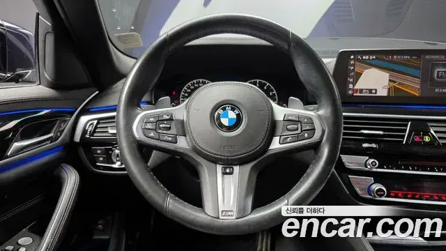 BMW 5 Series 2019 — Şəkil 8/20