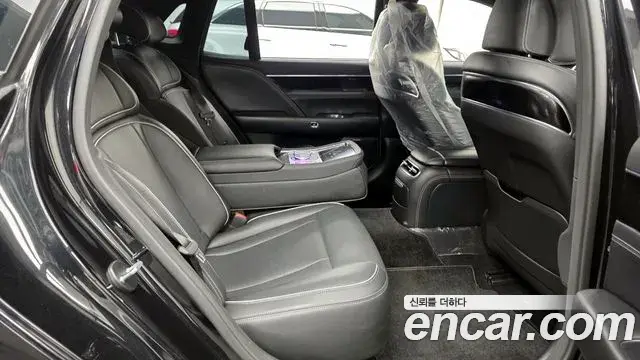 Genesis G90 2022 — Photo 17/20