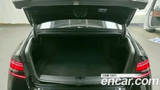 Genesis G90 2022 — Photo 15/20