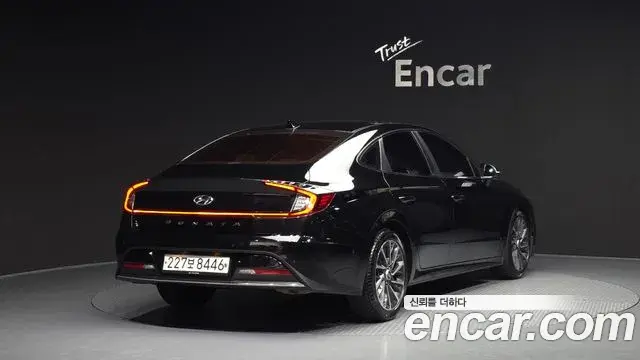 Hyundai Sonata Hybrid 2019 — ფოტო 7/20