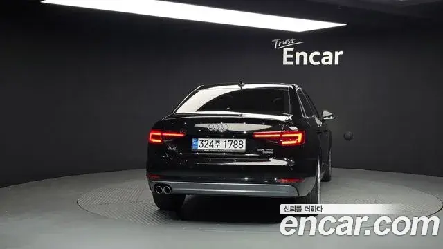 Audi A4 2018 — ფოტო 18/20