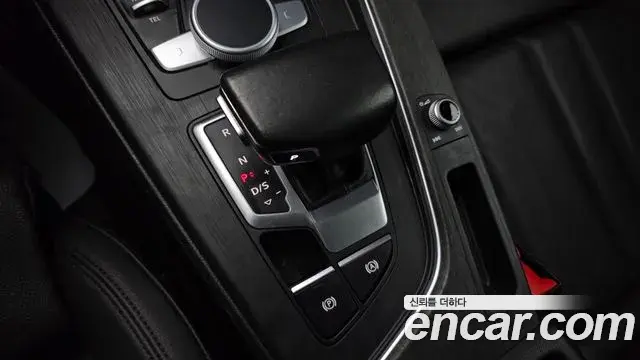 Audi A4 2018 — ფოტო 3/20