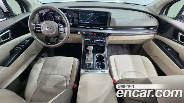 Kia Carnival 2021 — Photo 7/20