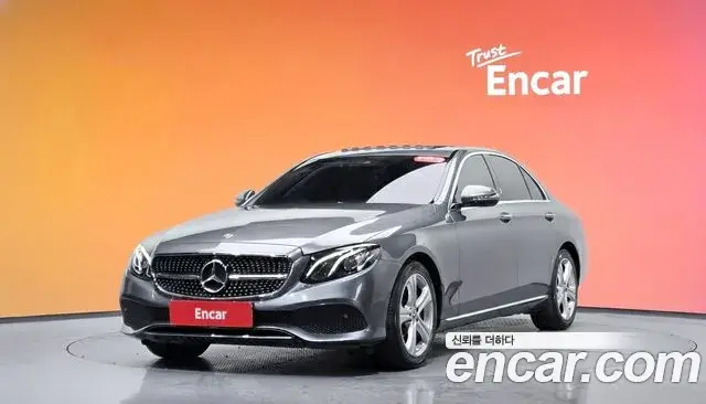 Mercedes-Benz E-Class 2018 — Photo 12/20