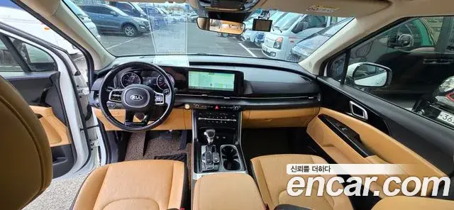 Kia Carnival 2021 — Фото 2/20