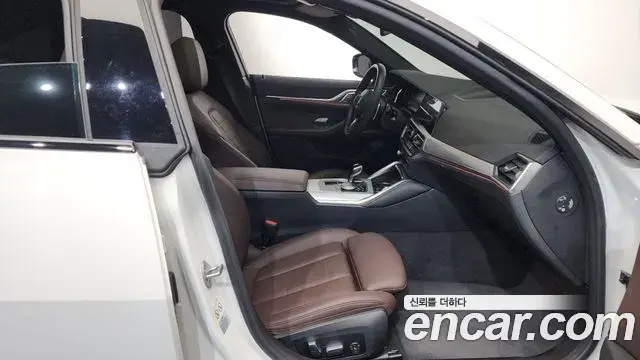 BMW 4 Series 2023 — Фото 11/20