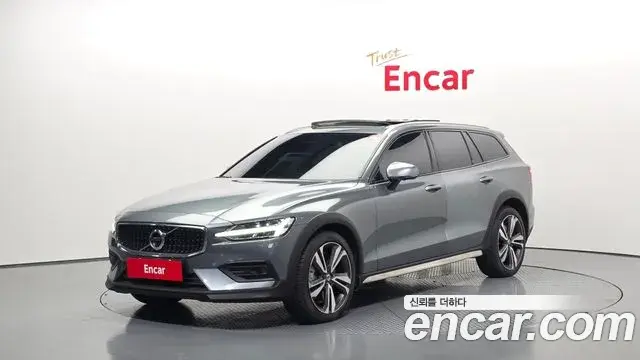 Volvo V60 Cross Country 2020 — Şəkil 1/20