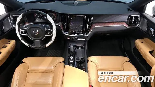 Volvo V60 Cross Country 2020 — Şəkil 18/20
