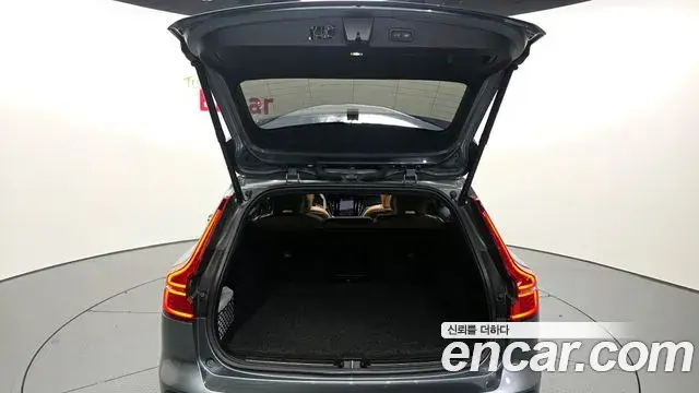 Volvo V60 Cross Country 2020 — Şəkil 19/20