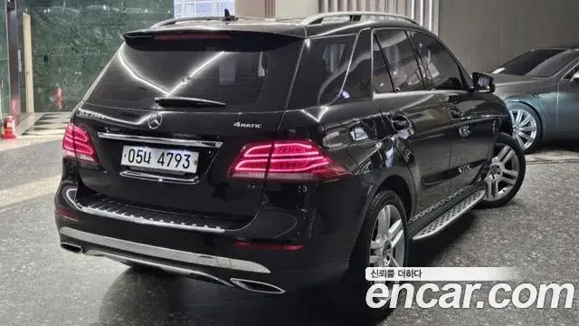 Mercedes-Benz GLE-Class 2018 — ფოტო 12/20