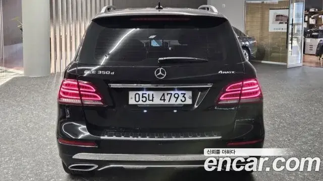 Mercedes-Benz GLE-Class 2018 — ფოტო 4/20