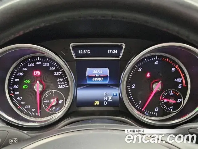 Mercedes-Benz GLE-Class 2018 — ფოტო 14/20