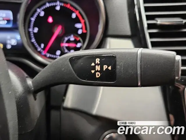 Mercedes-Benz GLE-Class 2018 — ფოტო 17/20