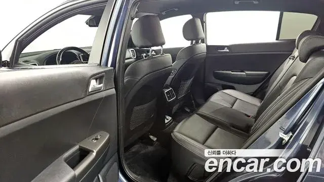 Kia Sportage The Bold 2020 — Фото 12/20
