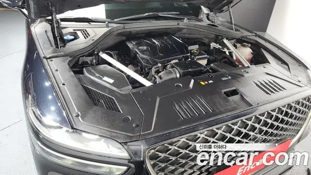 Genesis GV70 2021 — ფოტო 13/20