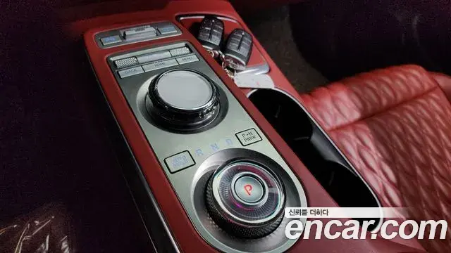 Genesis GV70 2021 — ფოტო 11/20