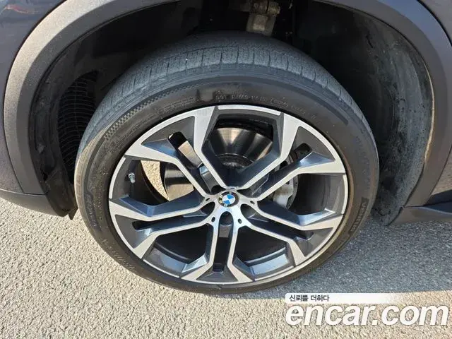 BMW X5 2022 — ფოტო 10/20