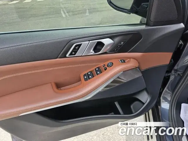 BMW X5 2022 — ფოტო 7/20