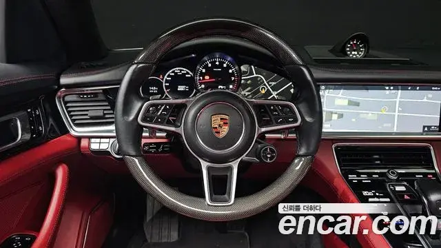 Porsche Panamera 2020 — Фото 13/20