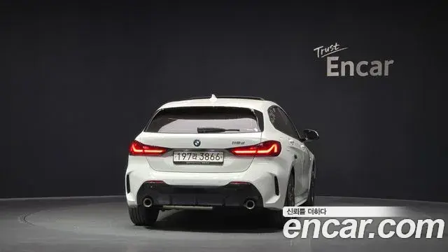 BMW 1 Series 2021 — Photo 12/20