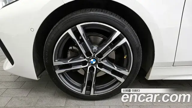 BMW 1 Series 2021 — Photo 13/20