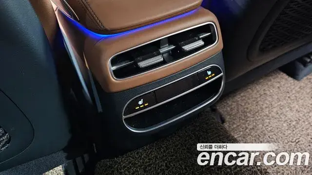 Genesis GV70 2023 — Photo 2/20