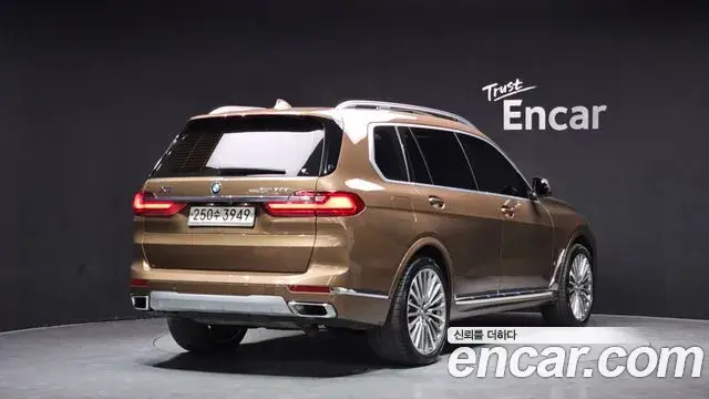 BMW X7 2020 — Фото 2/20