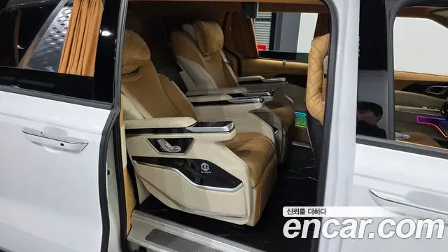 Kia Carnival 2024 — Photo 4/20