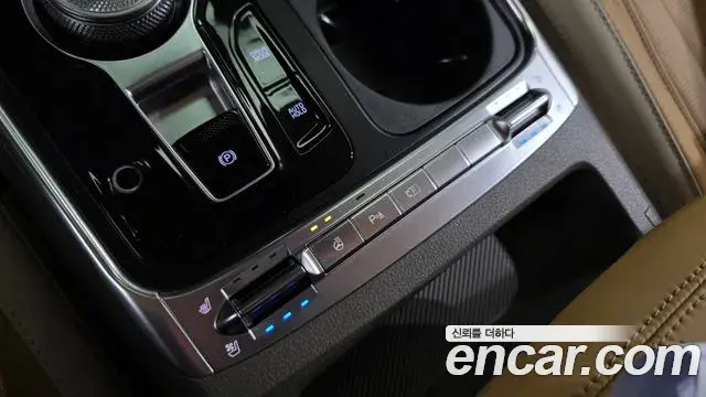 Kia Carnival 2024 — Photo 3/20