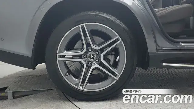 Mercedes-Benz GLS-Class 2022 — ფოტო 18/20