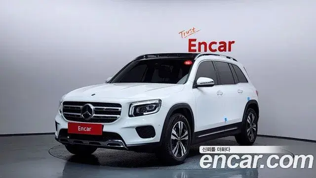 Mercedes-Benz GLB-Class 2021 — Фото 1/20