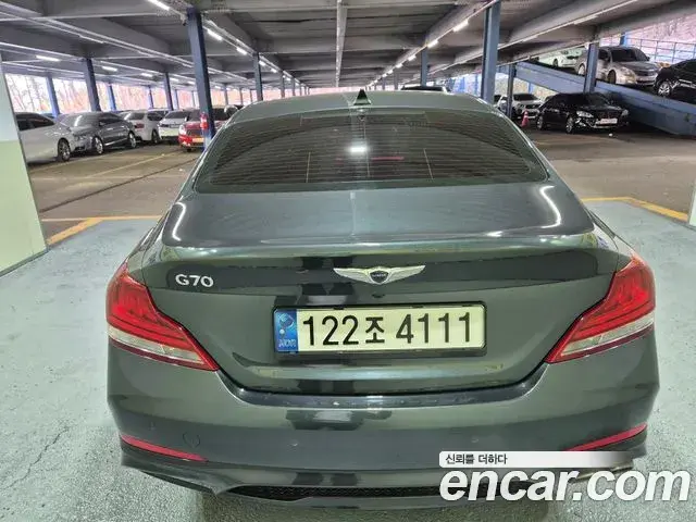 Genesis G70 2018 — ფოტო 6/20
