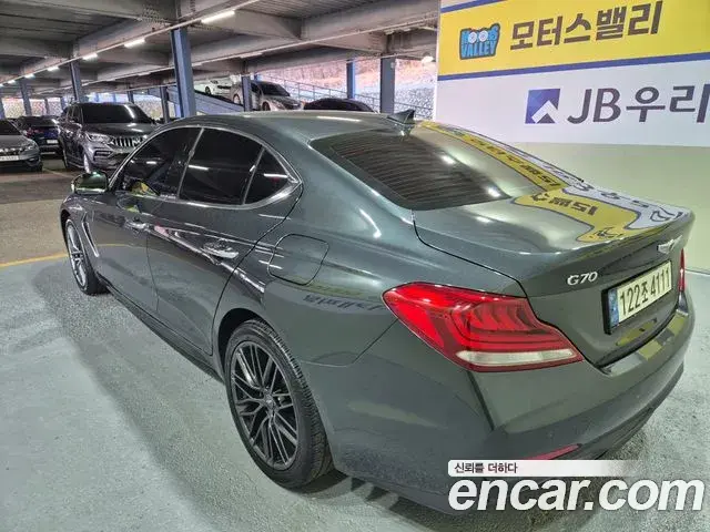Genesis G70 2018 — ფოტო 7/20