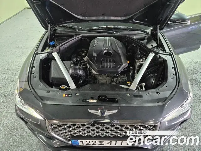 Genesis G70 2018 — ფოტო 13/20