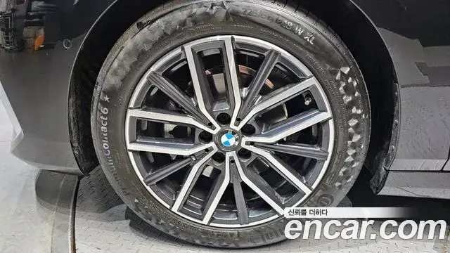 BMW 2 Series Active Tourer 2025 — Photo 10/20