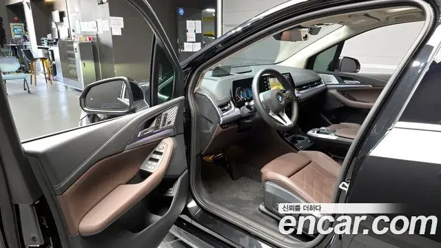 BMW 2 Series Active Tourer 2025 — Photo 4/20