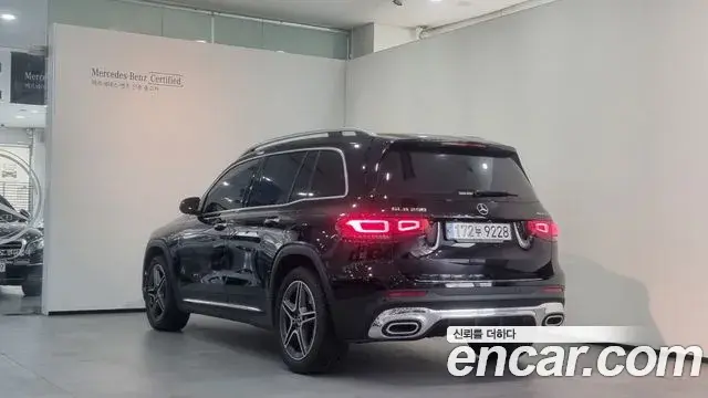 Mercedes-Benz GLB-Class 2020 — Photo 16/20