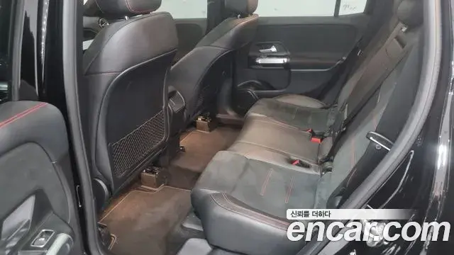Mercedes-Benz GLB-Class 2020 — Photo 18/20