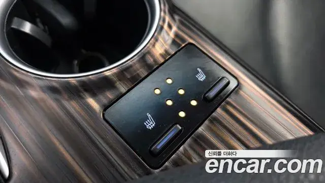 Toyota Camry 2019 — Фото 16/20